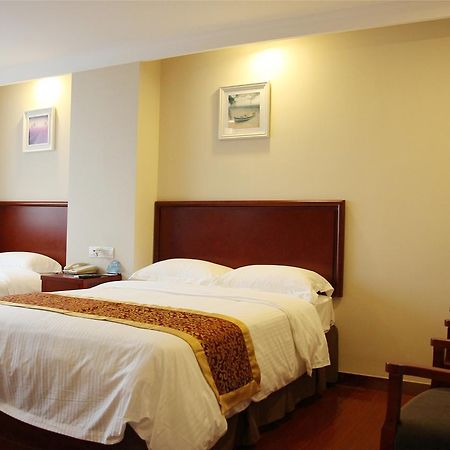 Greentree Alliance Guangxi Hezhou Babu District Lingfeng Square Hotel Exterior photo