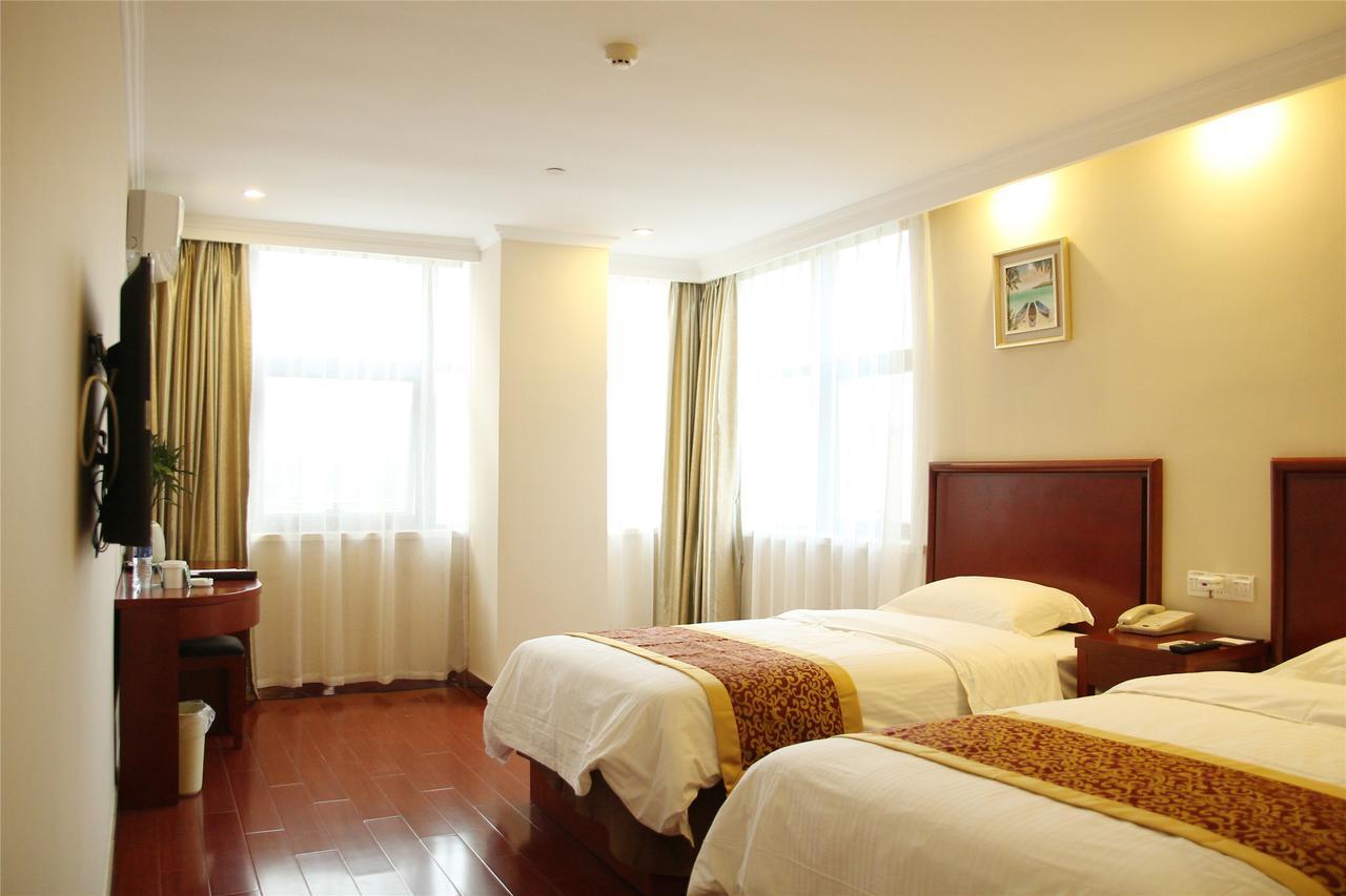 Greentree Alliance Guangxi Hezhou Babu District Lingfeng Square Hotel Exterior photo